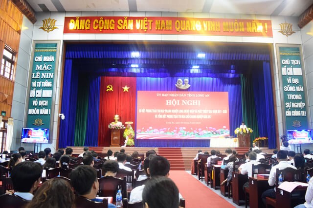 Semitec Electronics Việt Nam là DN tiêu biểu, đạt thành tích tốt trong phong trào thi đua của tỉnh Long An