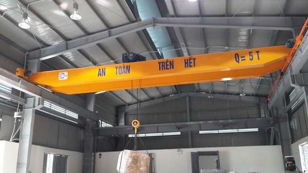 factory has crane