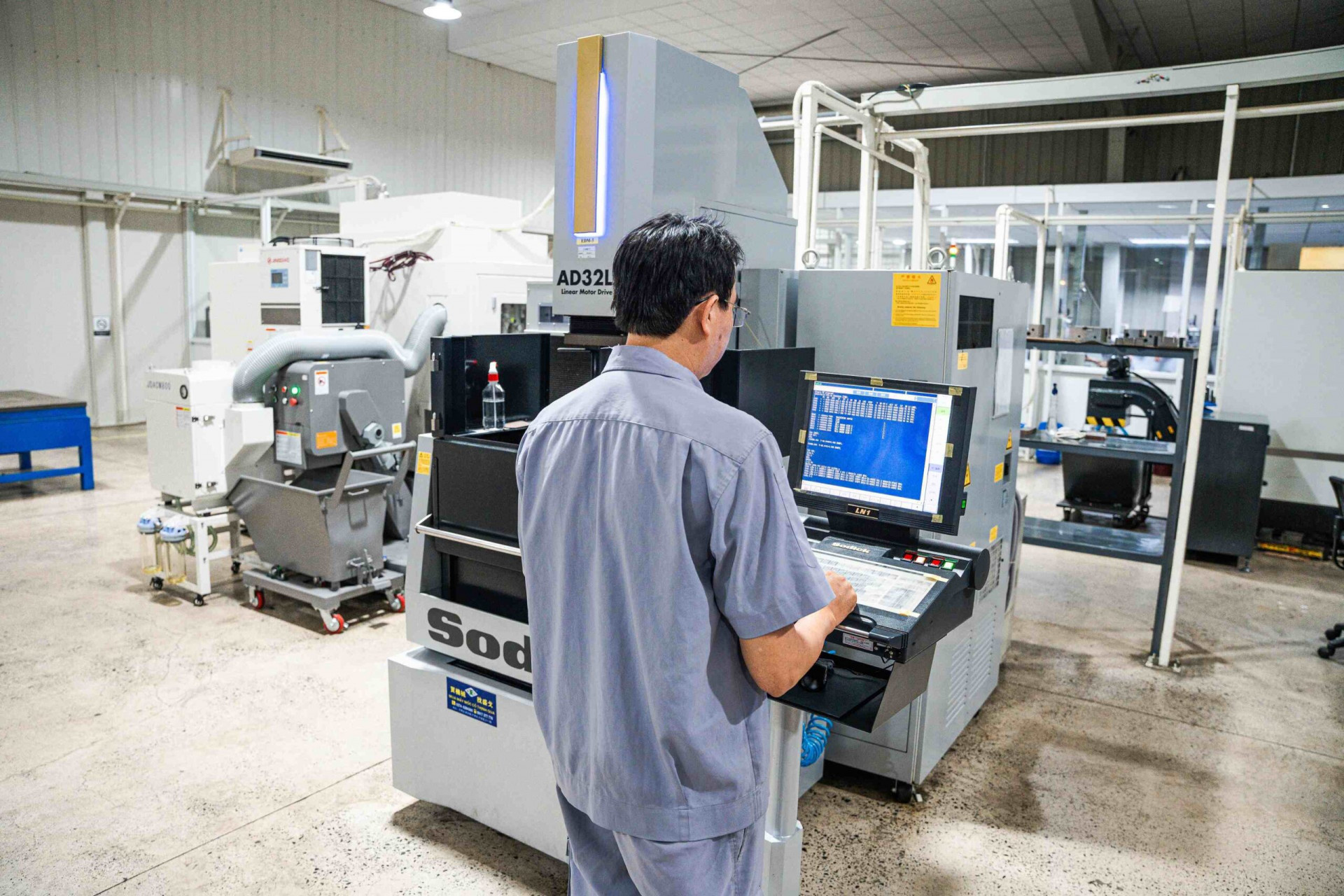 CAM CORPORATION VIỆT NAM TUYỂN DỤNG NHÂN VIÊN QC